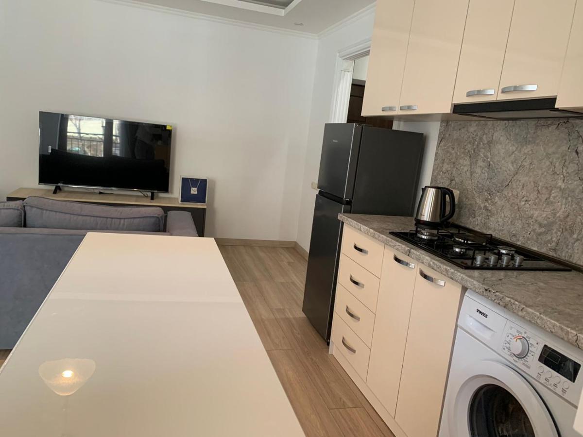 19Tumanyan Excellent Apartment In The Centre Of Capital 예레반 외부 사진