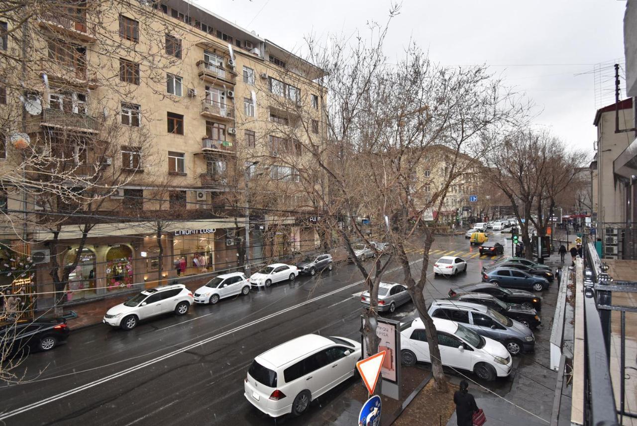 19Tumanyan Excellent Apartment In The Centre Of Capital 예레반 외부 사진